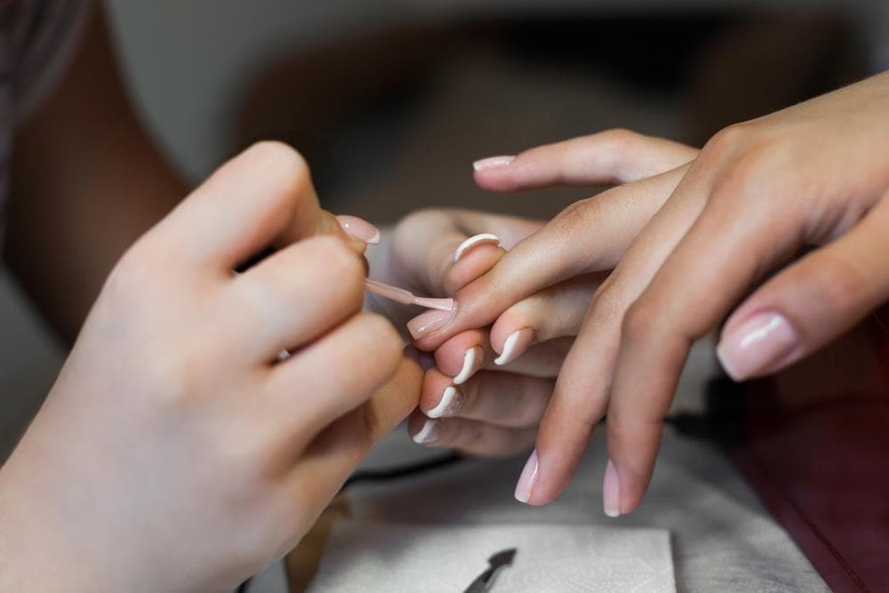 Prepara tus manos y pies para el invierno con la manicura y pedicura de Daniel Peluquería